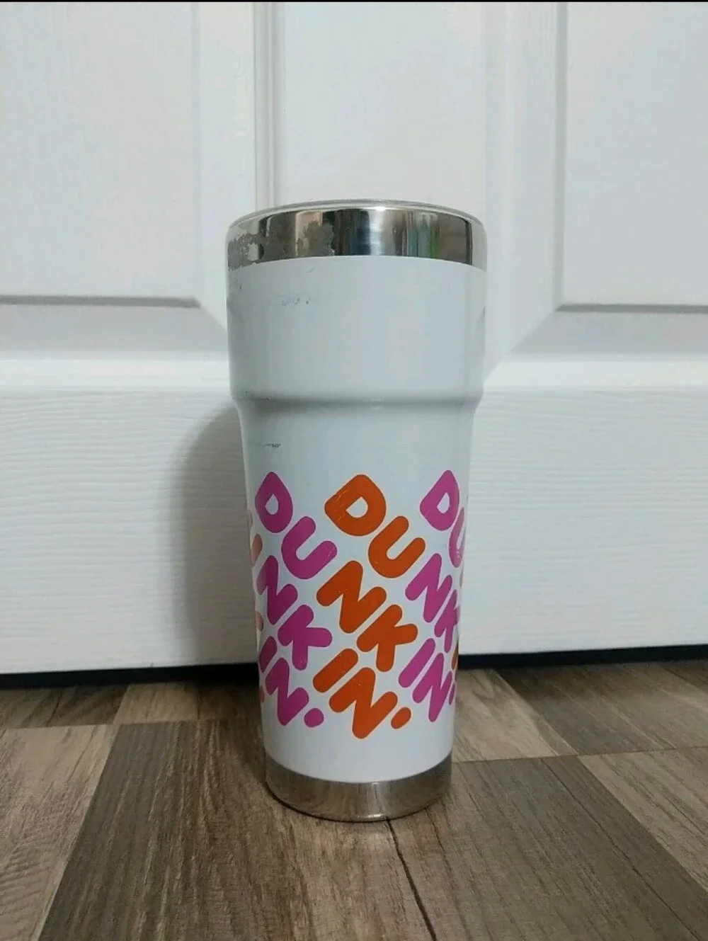 2019 Dunkin Donuts 24 oz White Stainless Steel Insulated Travel Tumbler Mug Wcup